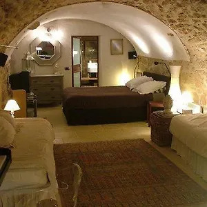 La Villageoise, Troglodyte Pitoresque Au Coeur Du Village Rognes