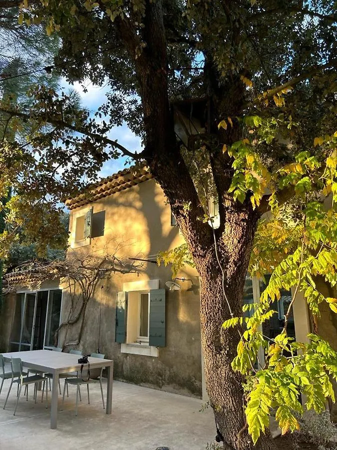 Maison Les Chenes Eygalieres  Eygalieres (Bouches-du-Rhone)